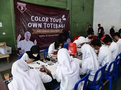 Relawan Sahabat Ganjar Gelar Lomba Melukis-Doa Bersama di Cirebon