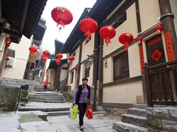 Anomali! China Hadapi Resesi Seks, Jumlah Anak-anak Turun, Lansia Meroket