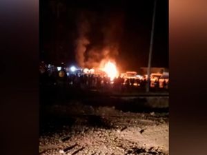 Horor Bentrok WNA-WNI di PT GNI Morowali Utara, 2 Orang Tewas Horor Bentrok WNA-WNI di PT GNI Morowali Utara, 2 Orang Tewas