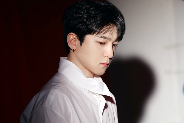 Sungjin dalam Album The Book of Us: The Demon/Foto: Naver Post Sungjin dalam Album The Book of Us The Demon