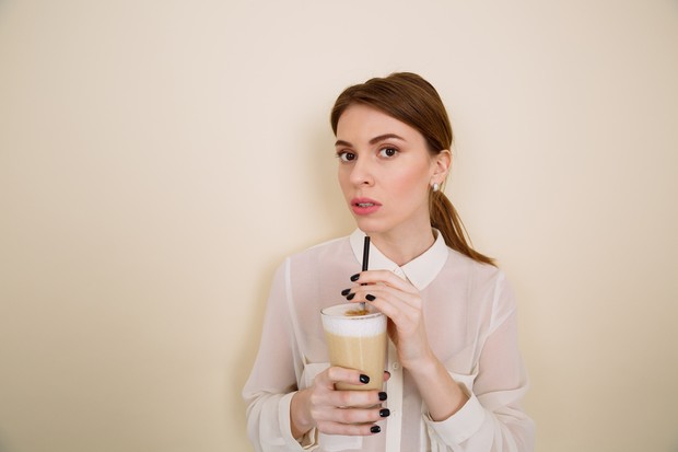 Trik Konsumsi Es Kopi Susu Buat yang Diet/Foto: Freepik.com/Drobotdean Trik Konsumsi Es Kopi Susu Buat yang Diet