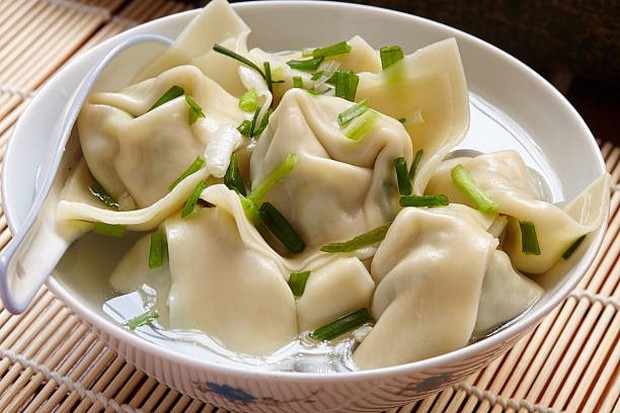 Memakan wonton di Hari Imlek dapat membawa keberuntungan
