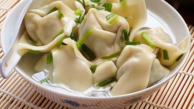 Memakan wonton di Hari Imlek dapat membawa keberuntungan