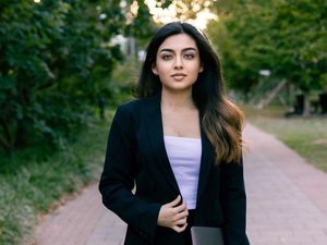 Zara, Streamer Jelita OnlyFans Raih Gelar Banyak karena Hobi Kuliah