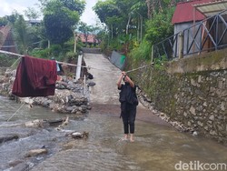 Pengunjung Kafe di Ungaran Sempat Terjebak Banjir, BPBD: Aksesnya Bahaya