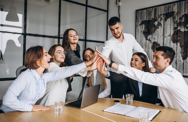 Andalkan Keterampilan Komunikasi. Foto Pinterest: senivpetro Andalkan Keterampilan Komunikasi. Foto Pinterest: senivpetro