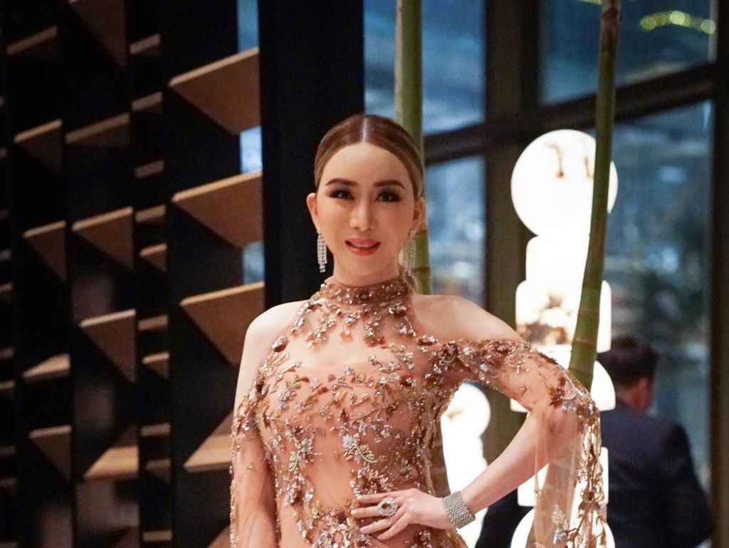 Foto Anne Jakrajutatip Pemilik Miss Universe Blak-blakan Ngaku Transgender Foto Anne Jakrajutatip Pemilik Miss Universe Blak-blakan Ngaku Transgender