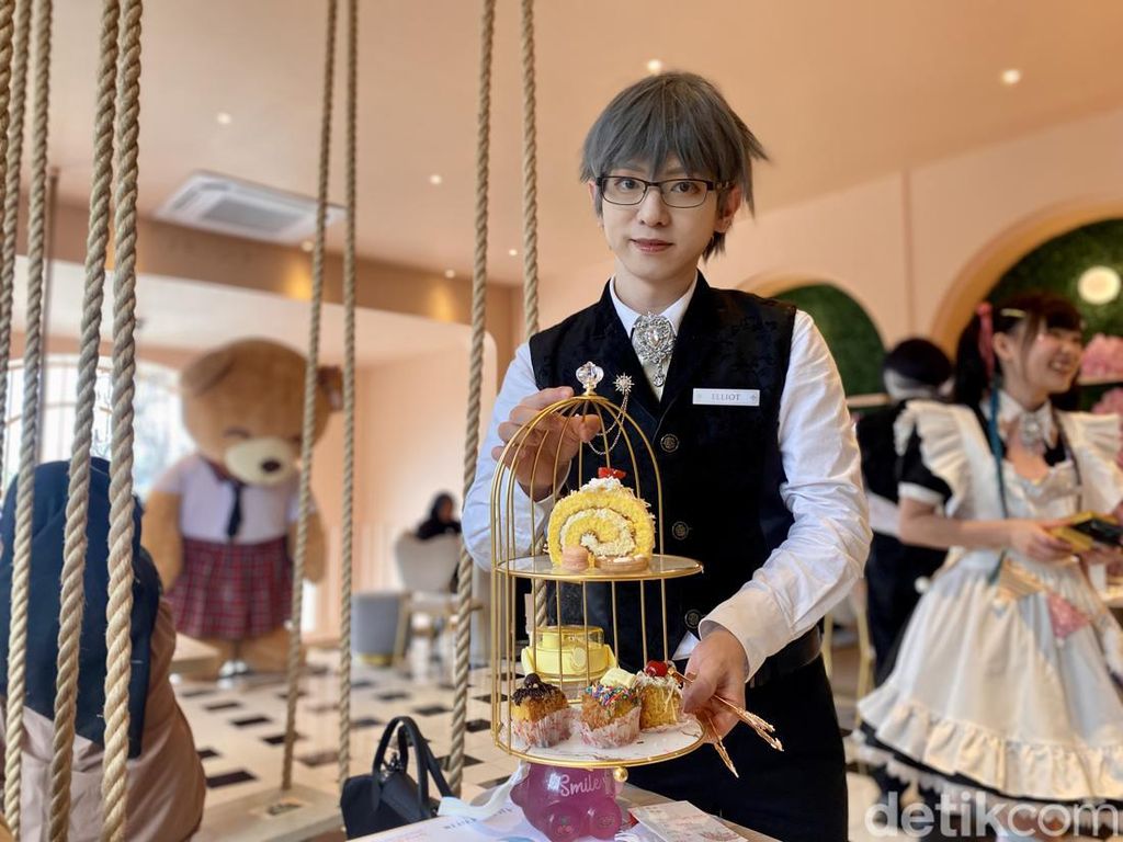 At Ur Service Cafe: Sensasi Ngeteh Dilayani Maid dan Butler ala Jepang