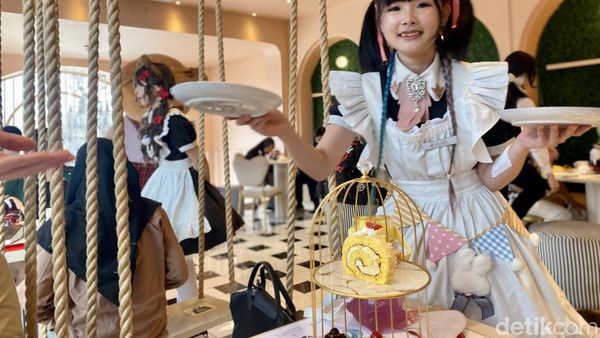Asiknya! Disuapi Bolu Lembut oleh Maid dan Butler di Kafe ala Jepang Ini