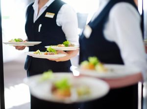 Gegara Uang Tip, Dua Pekerja Restoran Ribut hingga Ganggu Pelanggan Gegara Uang Tip, Dua Pekerja Restoran Ribut hingga Ganggu Pelanggan