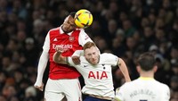 Hasil ini membuat Arsenal mengoleksi 47 poin dan kukuh di posisi pertama klasemen Premier League. Tottenham tertahan di urutan kelima dengan 33 poin.  