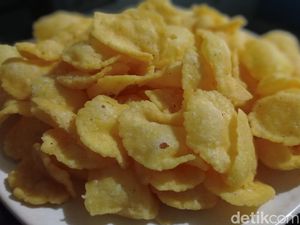 Gurih Renyah Camilan Comet Khas Tasikmalaya Gurih Renyah Camilan Comet Khas Tasikmalaya