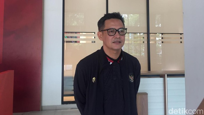 CEO Bandung Premier League (BPL) Doni Setiabudi meramaikan bursa pencalonan PSSI. Kang Jalu, sapaannya, mendaftarkan diri ke tiga posisi sekaligus; Caketum, Cawaketum, dan Exco.