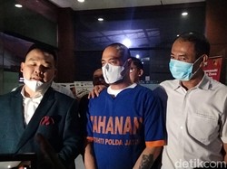 7 Fakta Pembelaan Ferry Irawan Usai Ditahan di Polda Jatim