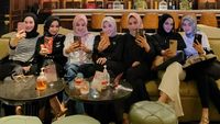 Kompaknya Gaby Marissa saat Kulineran Bareng Geng Sosialita