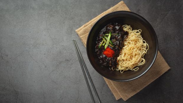 Ilustrasi jjajangmyeon
