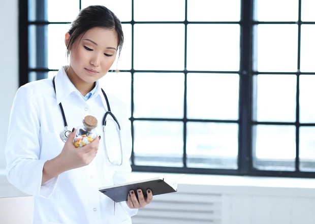 Ilustrasi jurnal medis/ Foto: Freepik.com/racool_studio Ilustrasi jurnal medis/ Foto: Freepik.com/racool_studio