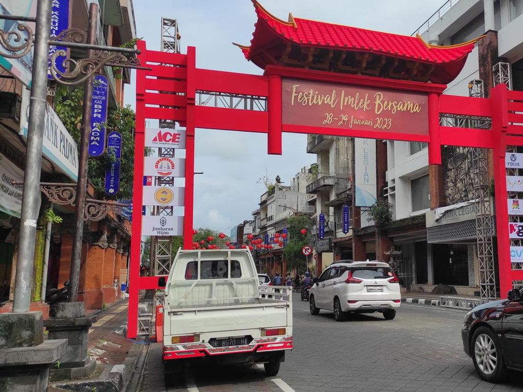 7 Persimpangan di Gajah Mada Denpasar Ditutup, Ada Perayaan Imlek 7 Persimpangan di Gajah Mada Denpasar Ditutup, Ada Perayaan Imlek