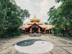 Kelenteng Sanggar Agung dan Kisah di Balik Patung Dewi Kwan Im