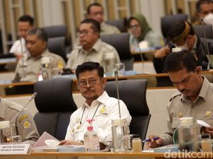 Momen Komisi IV DPR Semprot Mentan yang Kinerjanya Dinilai Buruk Momen Komisi IV DPR Semprot Mentan yang Kinerjanya Dinilai Buruk