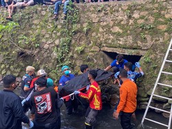 Geger Mayat Wanita Setengah Bugil Ditemukan di Gorong-gorong Kotabaru