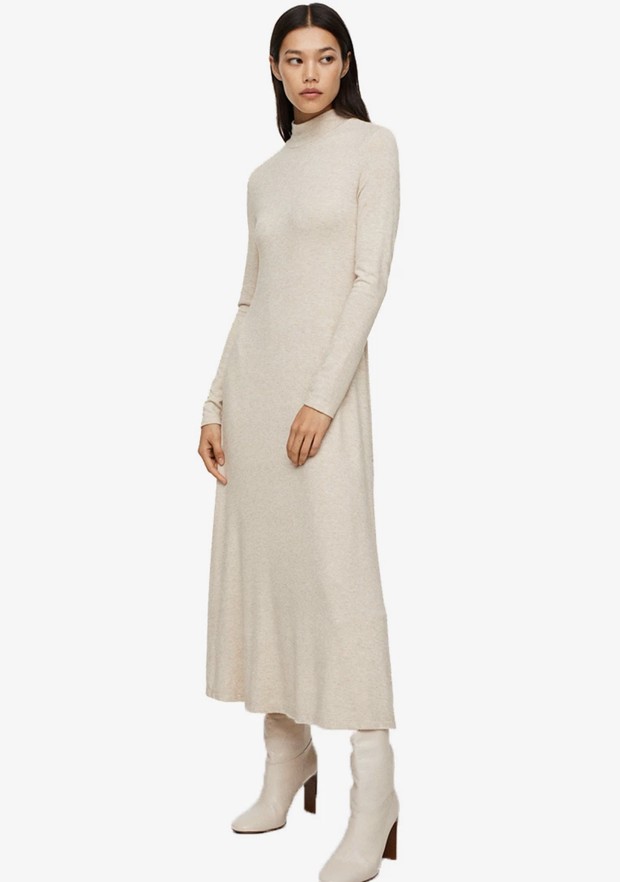 Pilihan sweater dress untuk menyambut tren fashion di tahun 2023