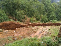 Sejumlah Rumah di Cianjur Terancam Pergerakan Tanah