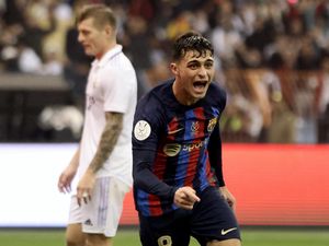 Real Madrid Vs Barcelona: Los Cules Juara Piala Super Spanyol!