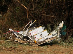 Penumpang Yeti Airlines Rekam Detik-detik Pesawat Jatuh dan Meledak