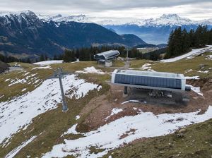 Potret Resor Ski di Swiss Kehilangan Salju Akibat Perubahan Iklim