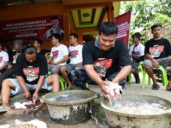 Relawan Ganjar Kunjungi Kuliner Ikan Pari Panggang di Cirebon