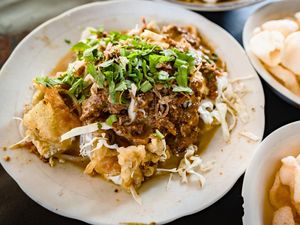 Resep Kupat Tahu Saus Kacang Khas Jawa yang Sederhana, Cocok buat Makan Siang Resep Kupat Tahu Saus Kacang Khas Jawa yang Sederhana, Cocok buat Makan Siang