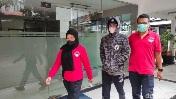 Ibu Deddy Corbuzier Meninggal Dunia, Revaldo Ditangkap karena Narkoba