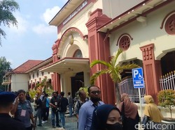 1.508 Bacaleg Ajukan Surat Tak Pernah Dipidana di PN Surabaya