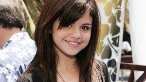 10 Foto Transformasi Selena Gomez yang Akui Tubuhnya Kini Lebih Besar