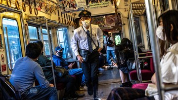 Heboh Semprotan Misterius di Kereta Jepang, 10 Penumpang Dilarikan ke RS
