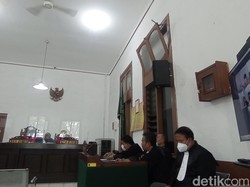 Empat Auditor BPK Penerima Suap Ade Yasin Divonis 5 hingga 8 Tahun Bui