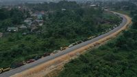 Sopir Truk di Kendari Rela Antre 5 Hari untuk Dapat BBM Solar Subsidi