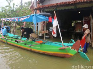 3 Minggu Kebanjiran, Petani di Pati Bikin Wisata Perahu Buat Bertahan 3 Minggu Kebanjiran, Petani di Pati Bikin Wisata Perahu Buat Bertahan