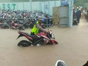 Sekda Cilegon: Banjir di Suralaya Akibat Drainase Tersumbat, Sudah Surut Sekda Cilegon: Banjir di Suralaya Akibat Drainase Tersumbat, Sudah Surut