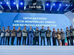 Pesan Ridwan Kamil ke bank bjb buat Hadapi 2023: Gesit Beradaptasi!
