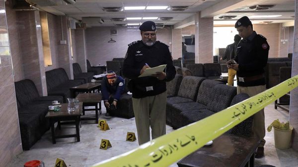 Dor! Pengacara Pakistan Tewas Ditembak di Pengadilan