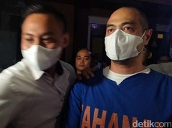 Tatapan Tajam Ferry Irawan Saat Ditahan: Jangan Lucuti, Hina dan Fitnah Saya