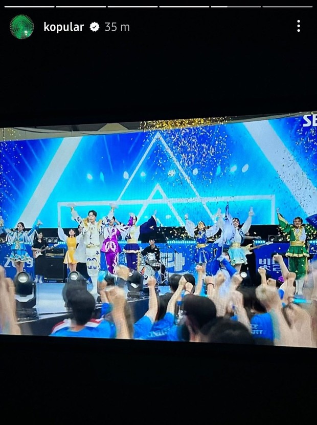 Go Kyung Pyo Saat Menonton Cheer Up/Foto: Instagram @Kopular Go Kyung Pyo Instagram