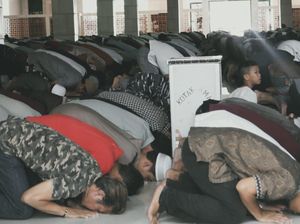 Jadwal Sholat Makassar Hari Ini 12 Juni, Cek Lengkapnya! Jadwal Sholat Makassar Hari Ini 12 Juni, Cek Lengkapnya!