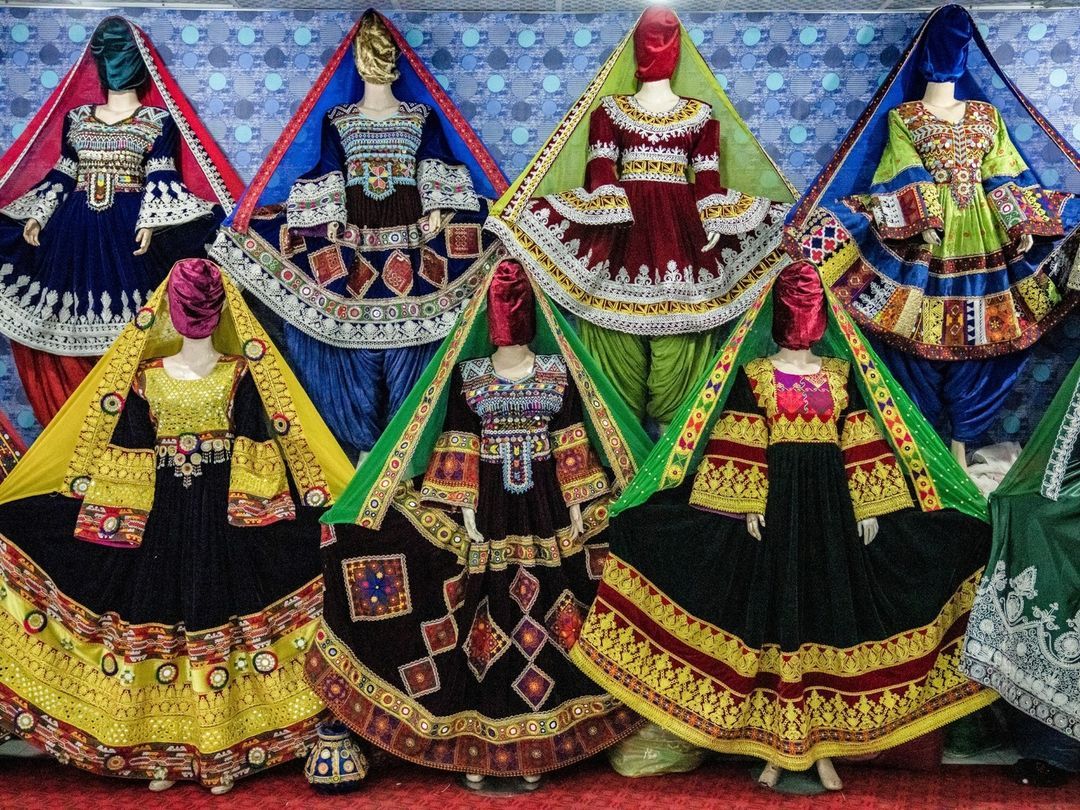 Kepala Manekin di Toko Pakaian Afghanistan Ditutupi Kain dan Plastik, Ada Apa?