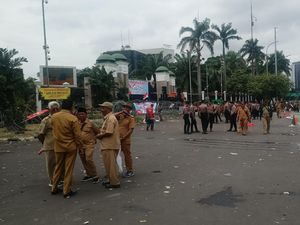Demo Kades di Depan Gedung DPR Bubar Usai Tuntutan Diterima