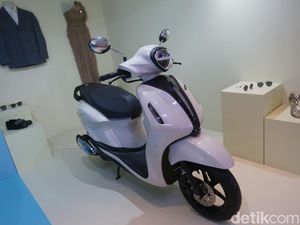 Melihat Detail Yamaha Grand Filano Hybrid Connected