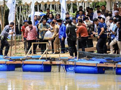 Pencanangan Program Kampung Zakat di Desa Sukamaju Kalsel