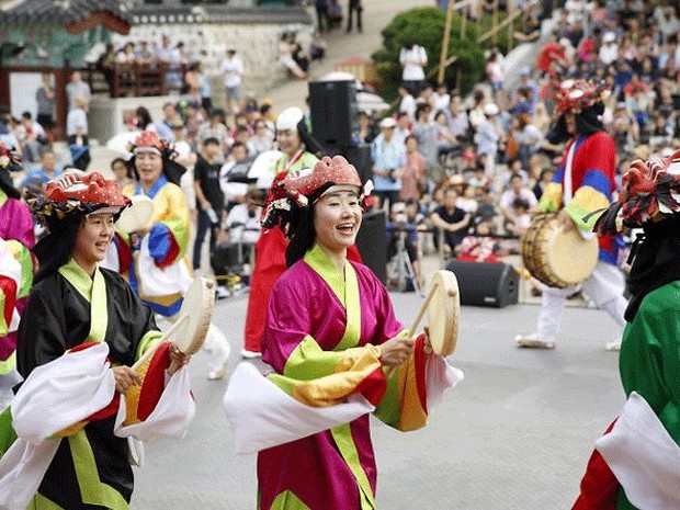 Korea Selatan merayakan Imlek yang disebut Seollal